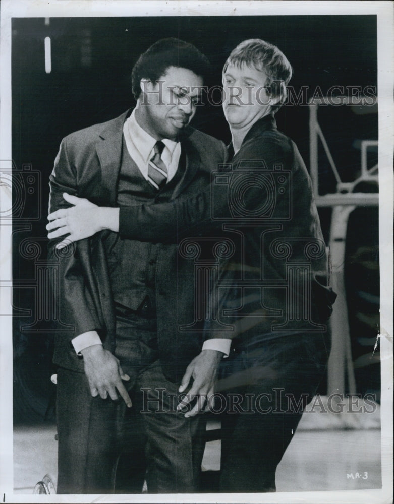 1973 Press Photo Bernie Casey and Bo Swenson in a scene from &quot;Maurie&quot; - Historic Images