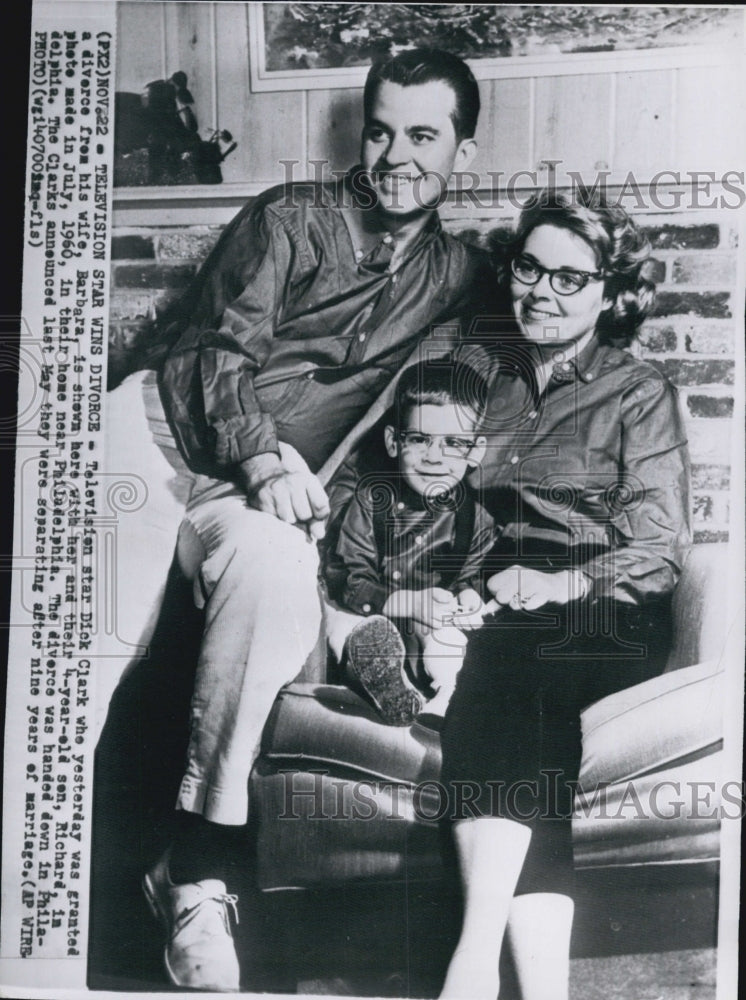 1961 Press Photo TV star Dick Clark with wife Barbara and 4 yr old son, Richard - Historic Images