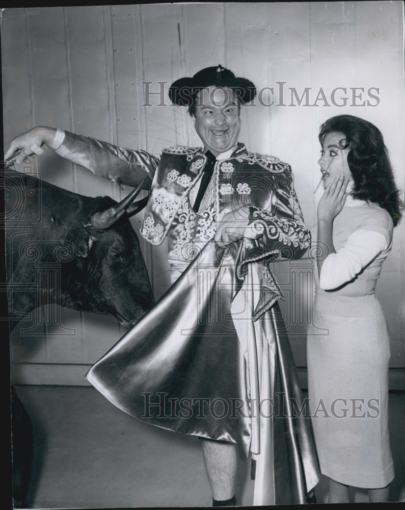 1957 Press Photo Comedian Red Skelton Show Bull Fighting Rita Moreno - Historic Images