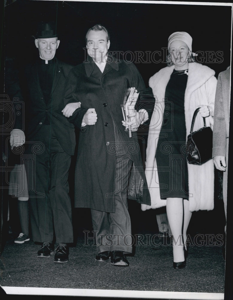 1961 Press Photo Rev Edward Carney &amp; Red Skelton at Logan International Airport - Historic Images