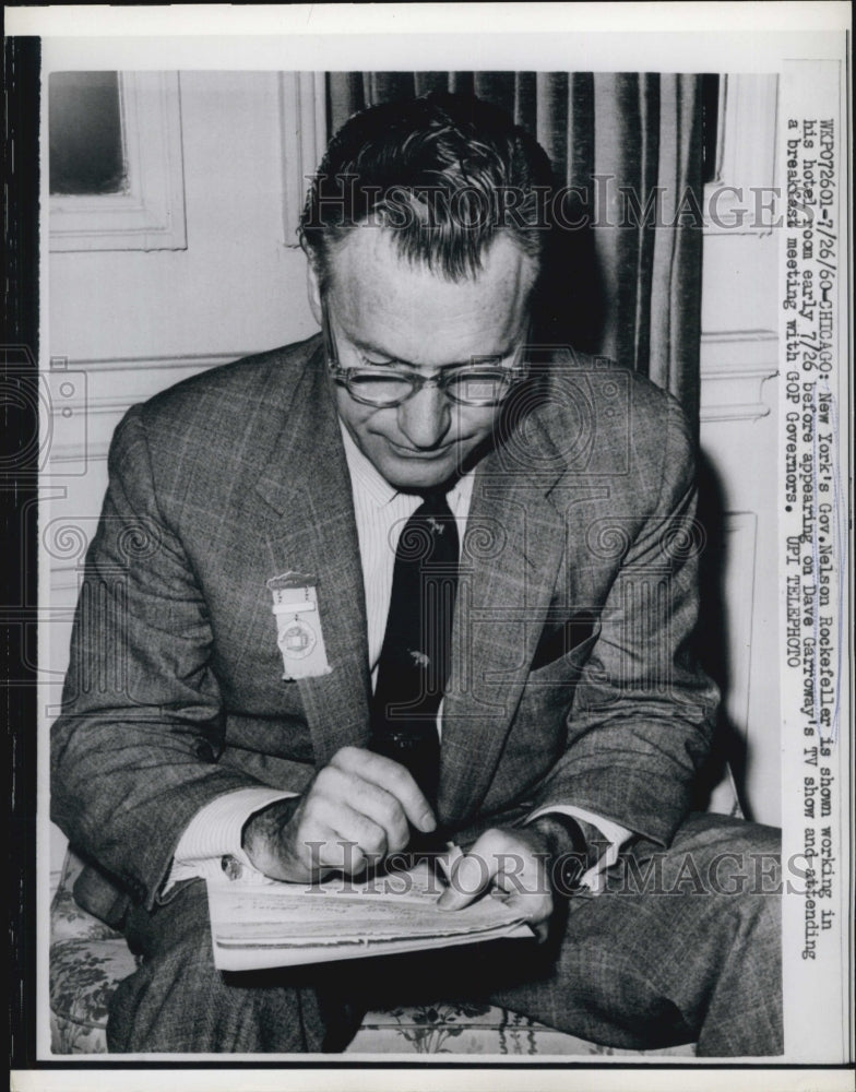 1960 Press Photo NY Gov Nelson Rockefeller In Chicago Hotel-Dave Garroway Tv - Historic Images