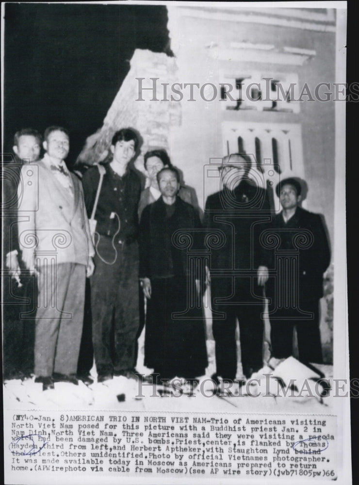 1966 Press Photo Thomas Hayden,Herbert Aptheker,Staughton Lynd in No Vietnam - Historic Images