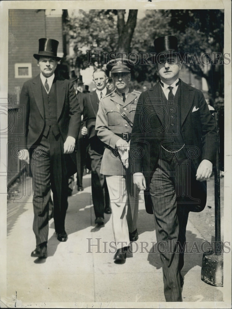 1939 Press Photo Lieut. Gen. Edward L Logan funeral services at Gate of Heaven - Historic Images