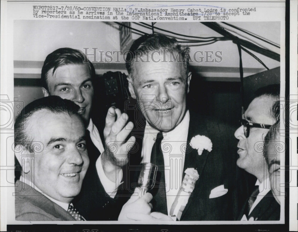 1972 Press Photo UN Ambassador Henry Cabot Lodge with reporters to accept the - Historic Images