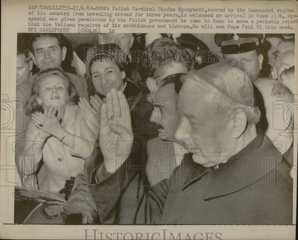 1968 Press Photo Polish Cardinal Stefan Wyszynski Welcomed On Arrival In Rome - Historic Images