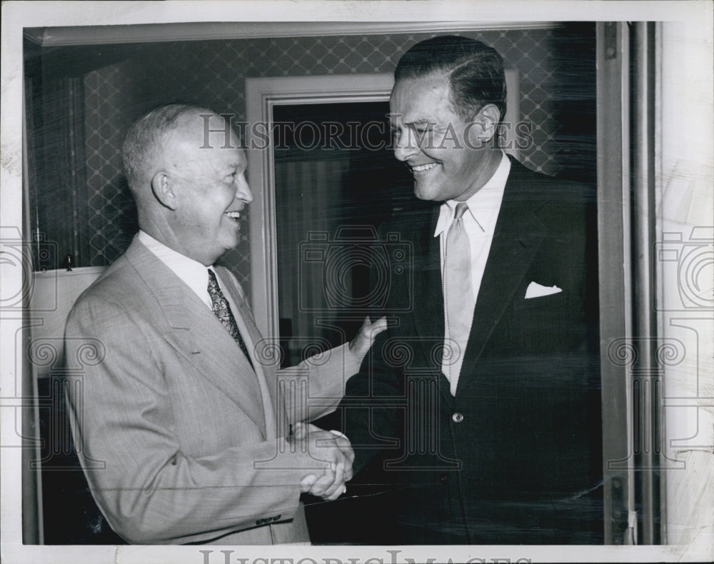 1952 Press Photo General Eisenhower and Senator Henry Cabot Lodge Meeting - Historic Images