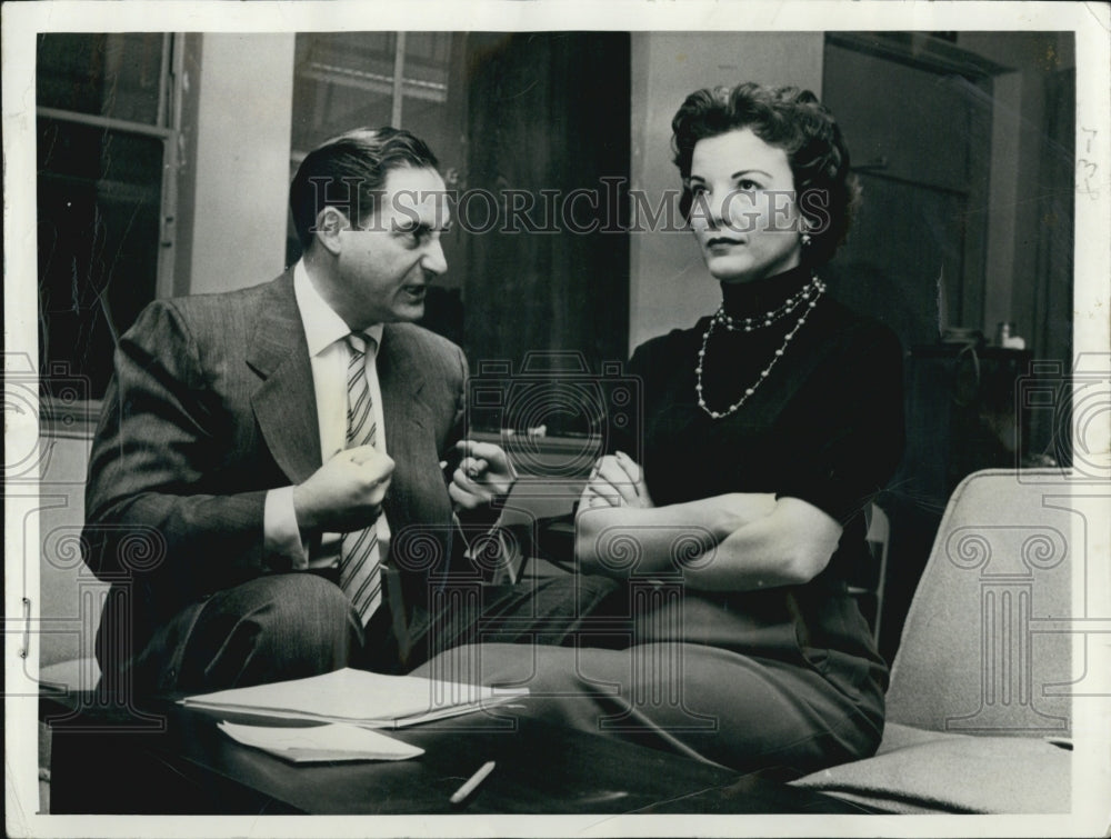 1957 Press Photo Sid Caesar Nanette Fabray gives up TV fame to do one time - Historic Images