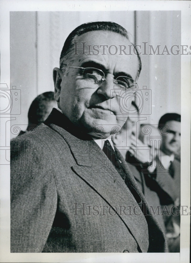 1945 Press Photo Getulio Vargas resigns after 15 yrs as Brazil&#39;s Chief Executive - Historic Images