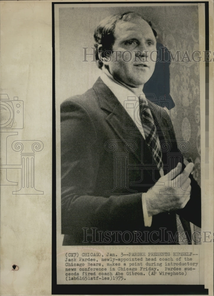 1975 Press Photo Head Coach of Chicago Bears Jack Pardee - Historic Images