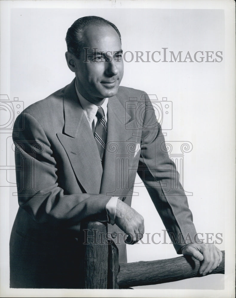 1952 Press Photo Bill Stern NBC&#39;s Sports Editor Sportscaster - Historic Images