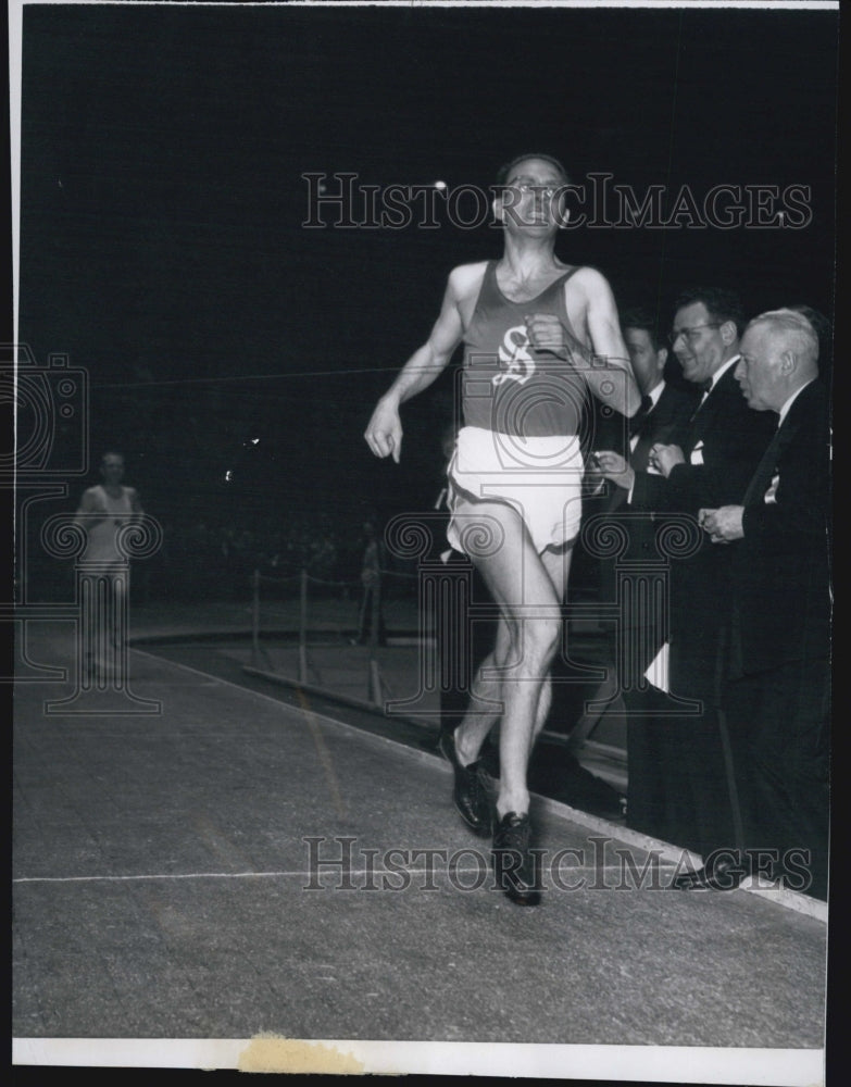 1950 Press Photo Curt Stone Long Distance Runner AAU Meet Madison Square Garden - Historic Images