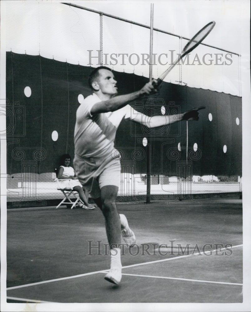 1956 Press Photo America&#39;s Cliff Mayne Wins Over Jack Lowe in Seattles City Tour - Historic Images