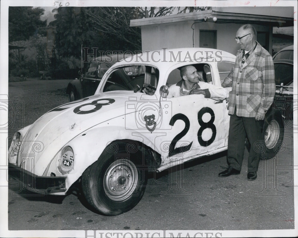 1966 Press Photo Jim Buttera, Race Car Driver - Historic Images
