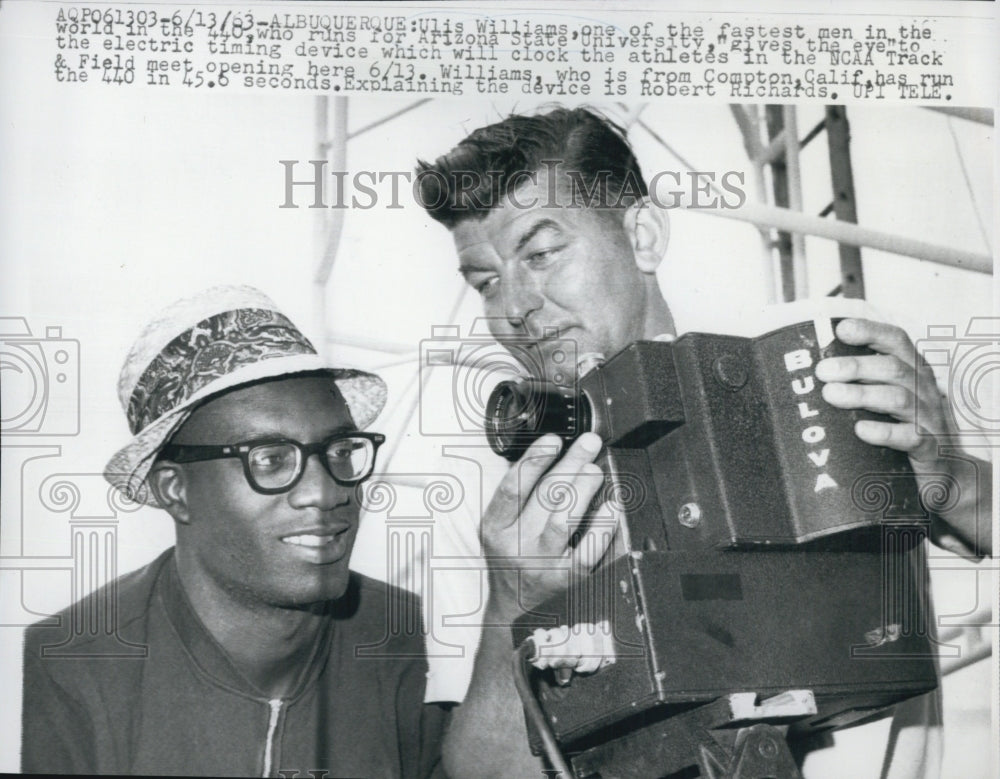 1983 Press Photo Ulis Williams, Runner With Robert Richards and Clocking Device - Historic Images