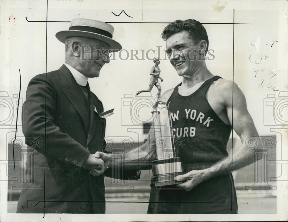 1938 Press Photo Archie San Romani - Historic Images