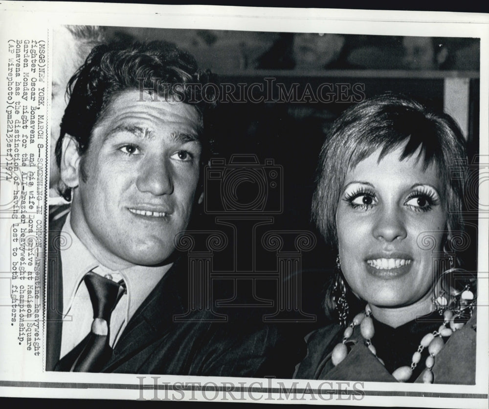 1971 Press Photo Oscar Bonavena And His Wife - Historic Images