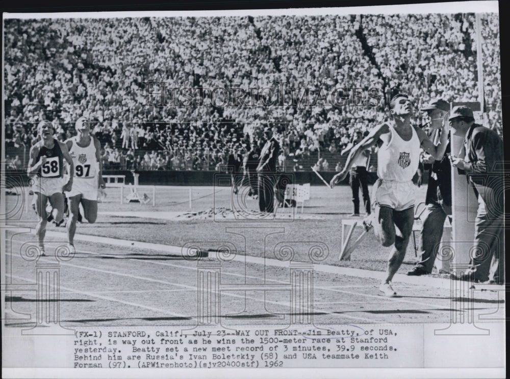 1962 Jim Beatty Wins 1500 Meter Race, Defeats Boletskiy and Forman - Historic Images