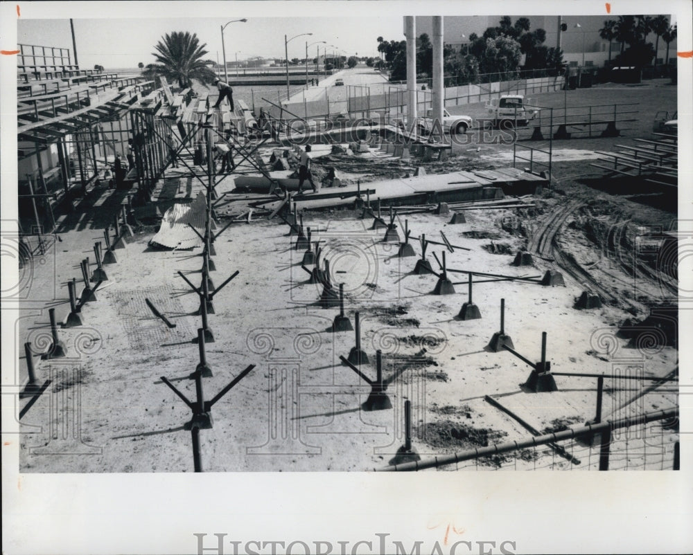 1975 Press Photo St. Petersburg Al Lang Field Demolition - Historic Images