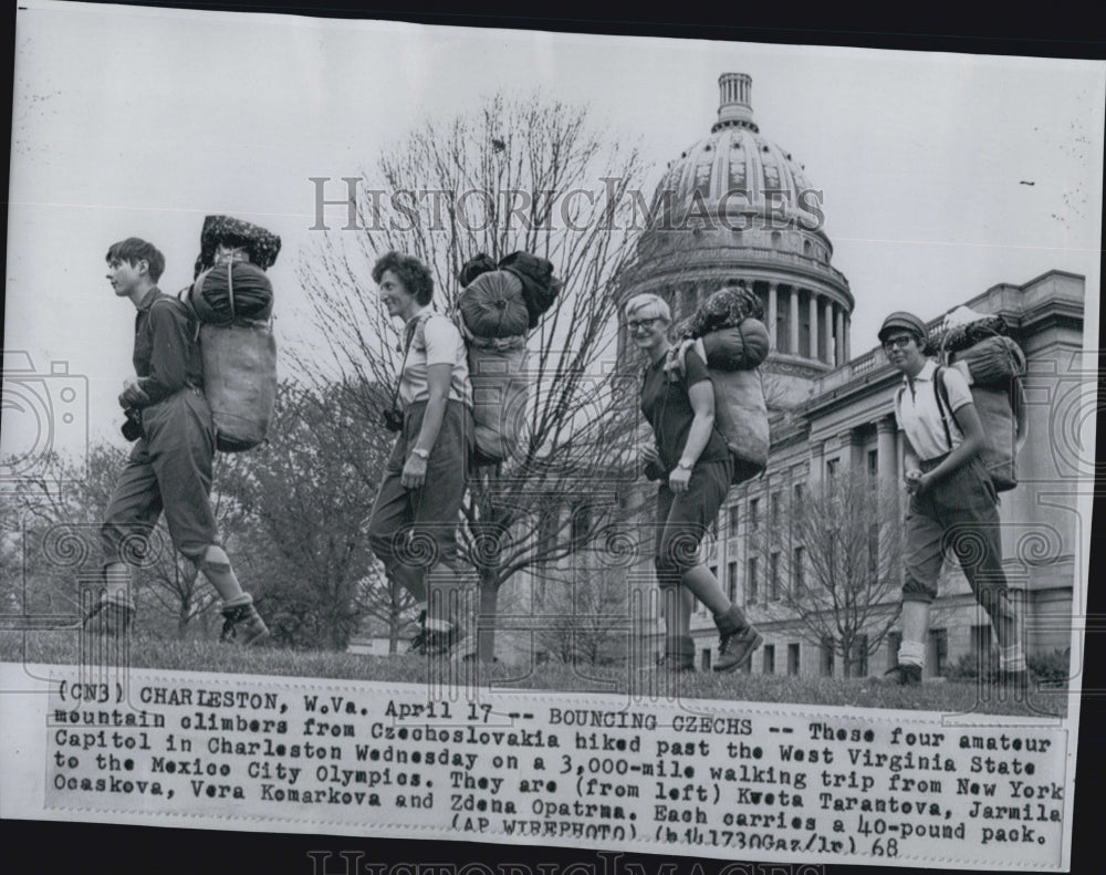 1968 Press Photo Czech Mountain Climbers Hike NY to Mexico City Olympics - Historic Images