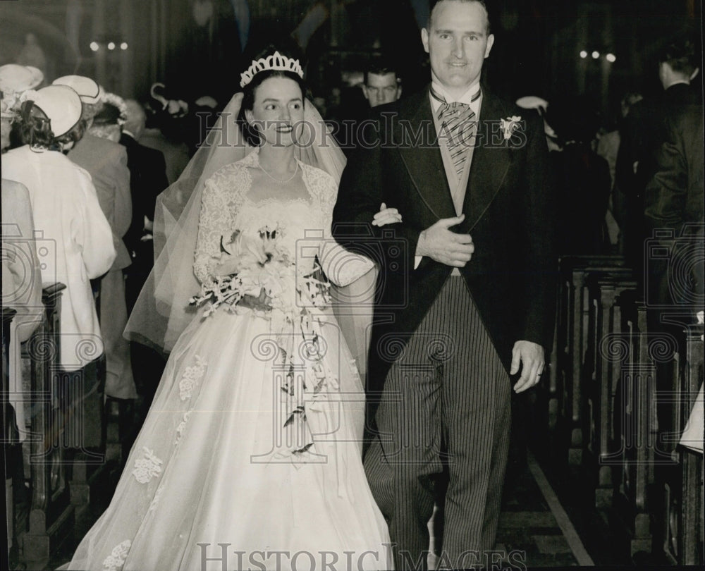 1957 Press Photo Dorothy Morrissey Marries Dougald MacGillivray - Historic Images