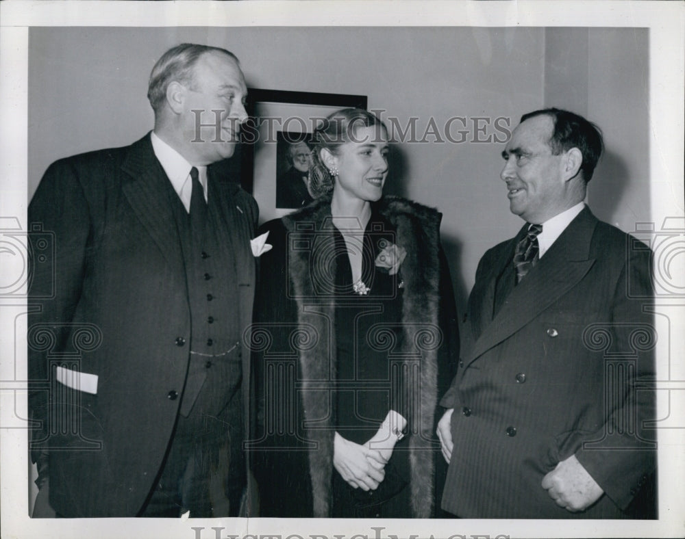 1944 Press Photo Gov. Raymond Baldwin, Clare Boothe and Joe Martin Before Conv. - Historic Images