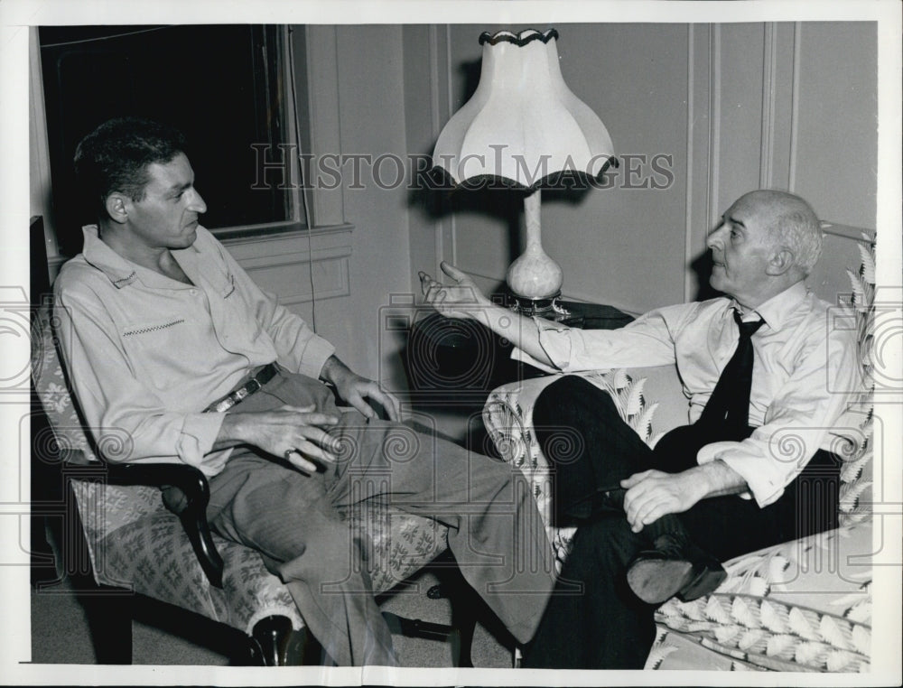 1956 Press Photo Reporter, Walter Winchell With Salesman, Harold Snyder - Historic Images