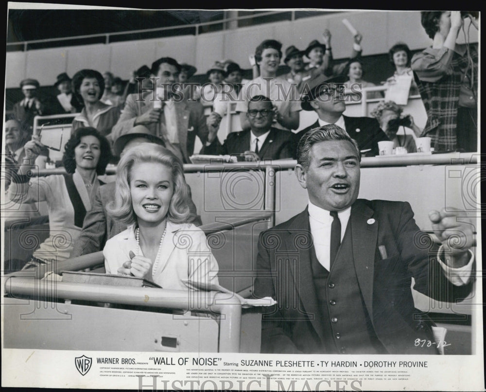 1963 Press Photo Dorothy Provine and Simon Oakland in &quot;Wall of Noise&quot; - Historic Images