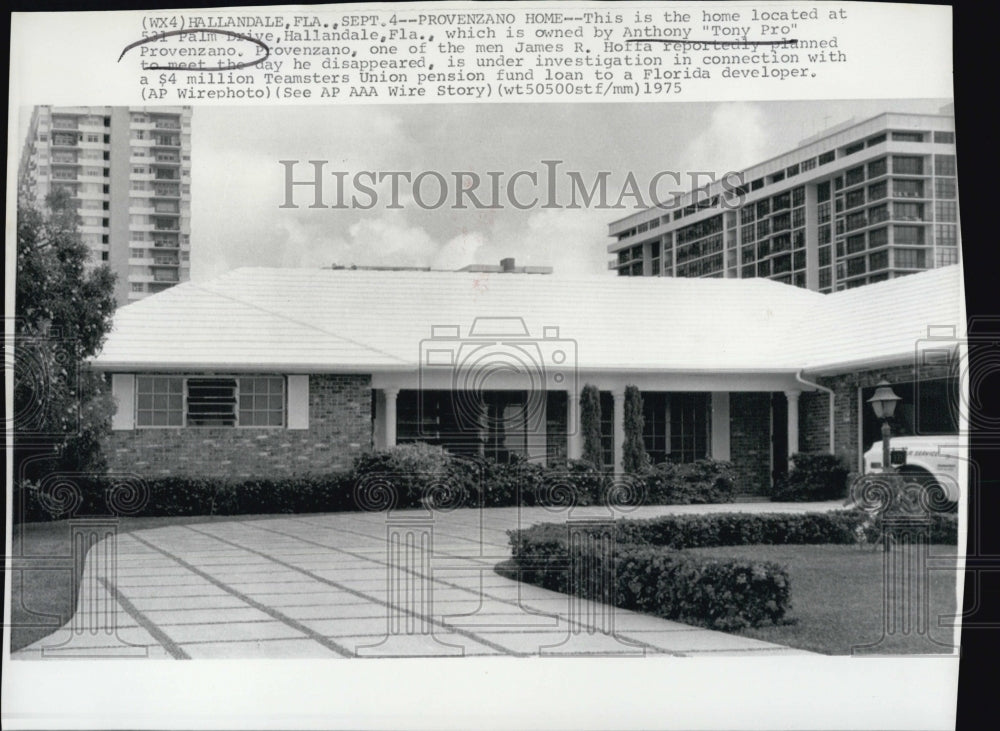 1975 Press Photo Anthony Provezano Home In Hallandale Florida - Historic Images