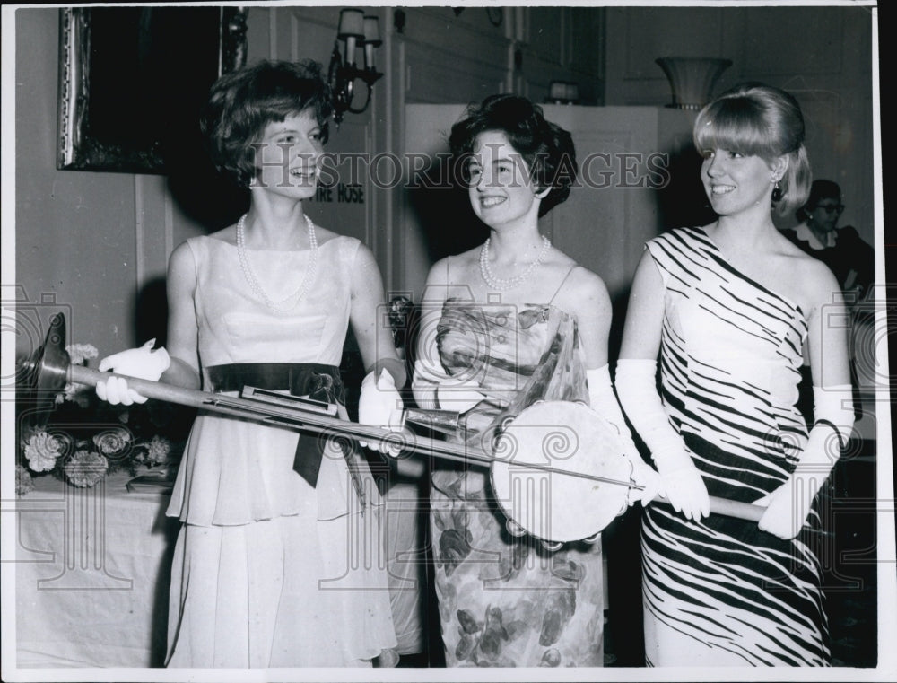 1965 Musicians The 3 Ryerson Sisters At Ritz Carlton Boston - Historic Images