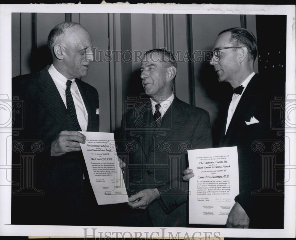 1956 Press Photo Dr William Castle Medical School Harvard award - Historic Images