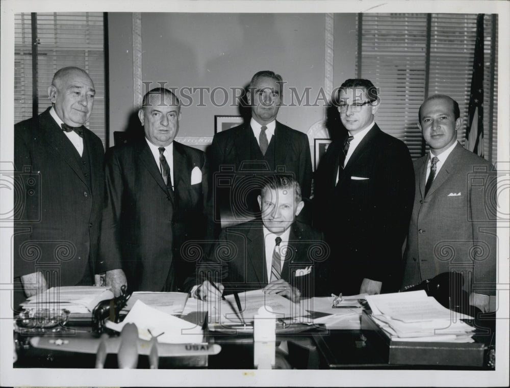 1961 Press Photo Brotherhood Week proclamation w/Gov. John A. Volpe - Historic Images