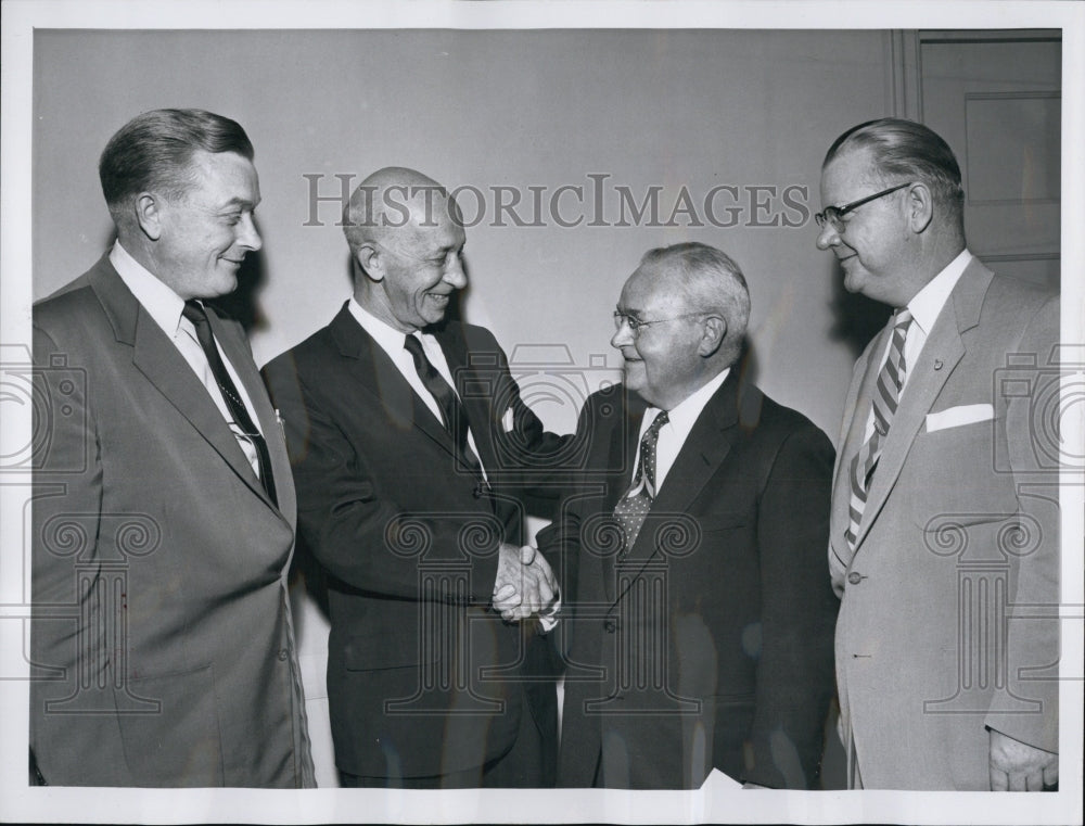 1955 Press Photo Dinner in Honor of HJ Hitken Asst Mgr of US Rubber Tires Div - Historic Images