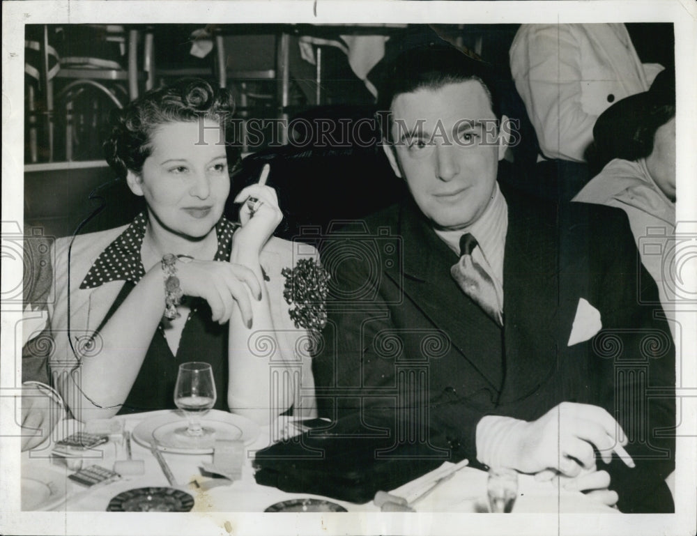 1939 Press Photo Baroness Suzanne De Strasser of Budapest & Jean Henry Van Pragg - Historic Images