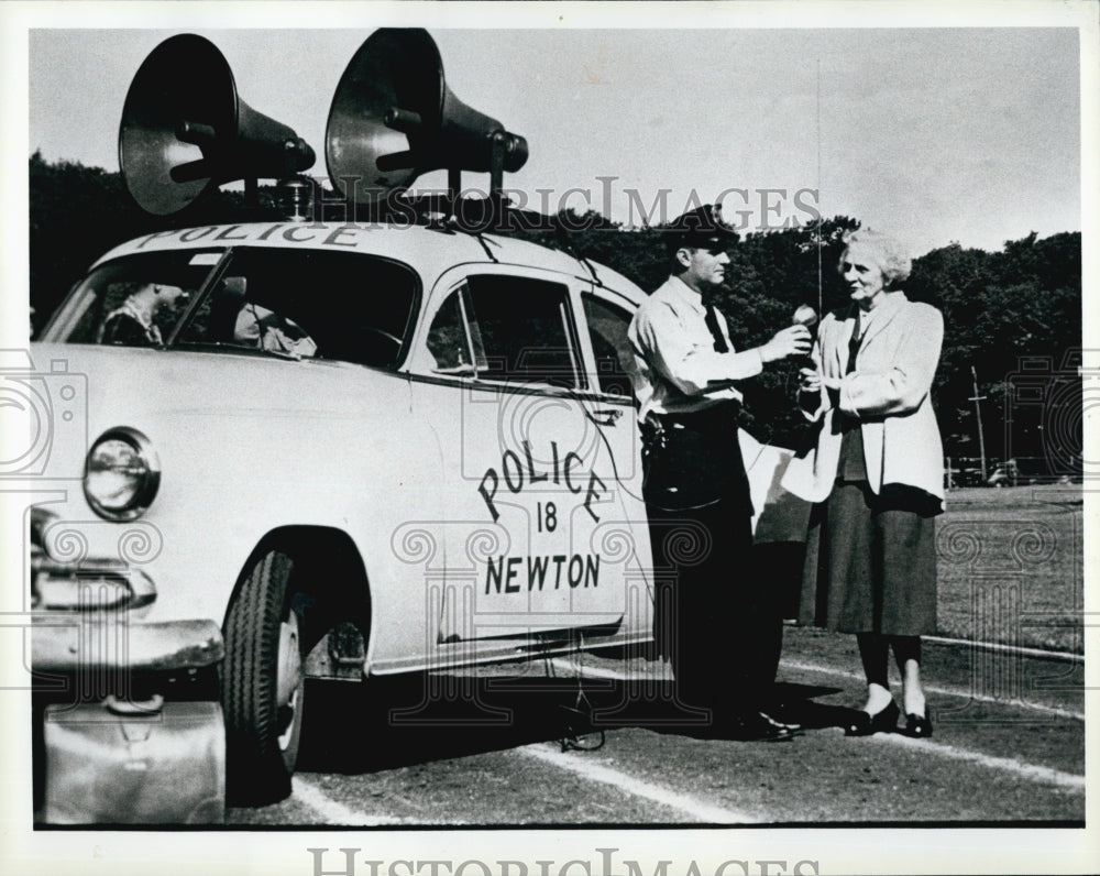 Press Photo Lt. Charles Feeley, Policeman With Citizen - Historic Images