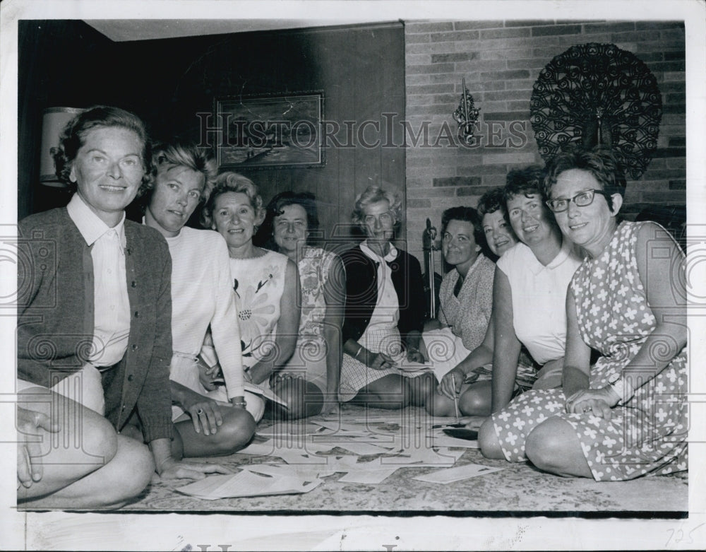 1968 Press Photo Scituate Yacht Harbor Fashion Luncheon - Historic Images