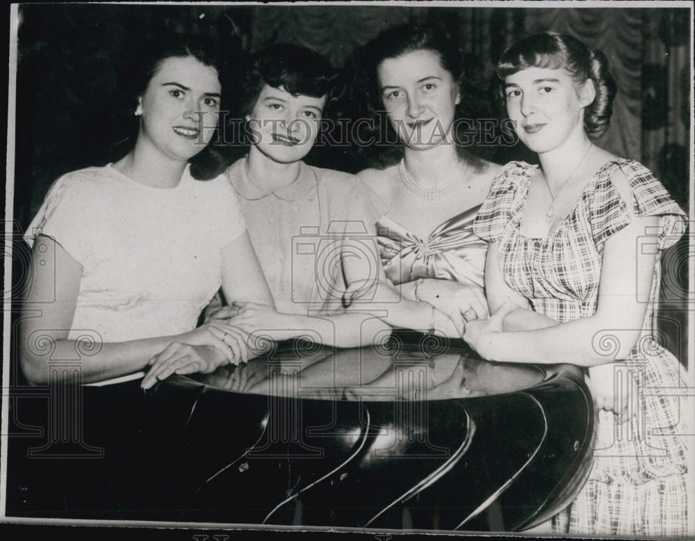 1948 Press Photo Frances, Mary, Diana And Gladys - Historic Images