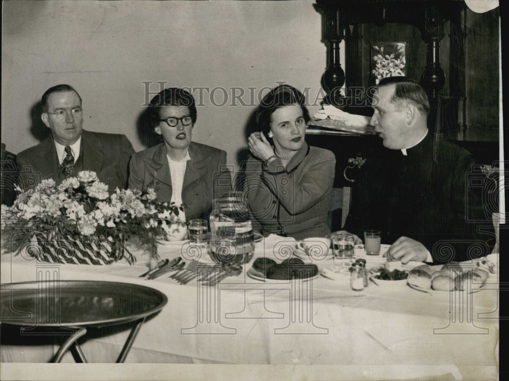 1952 Press Photo Dr. Thomas Caulfield - Historic Images