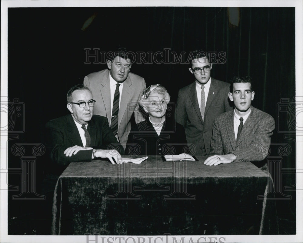 1957 Press Photo Dr. Thomas Caulfield - Historic Images