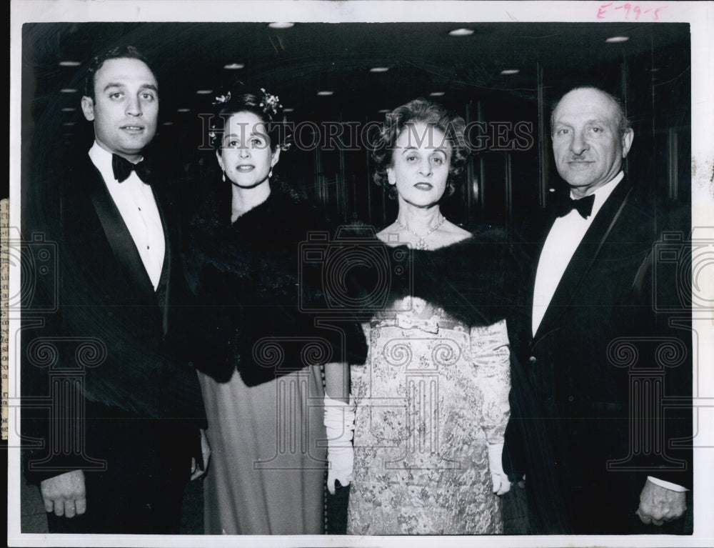 1958 Press Photo Mr &amp; Mrs Maurice Trayner with Mr &amp; Mrs Stephen Trayner - Historic Images