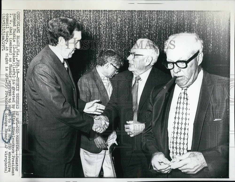 1971 Press Photo Edmund Muskie and L. Abel At AFL-CIO Council with George Meany - Historic Images