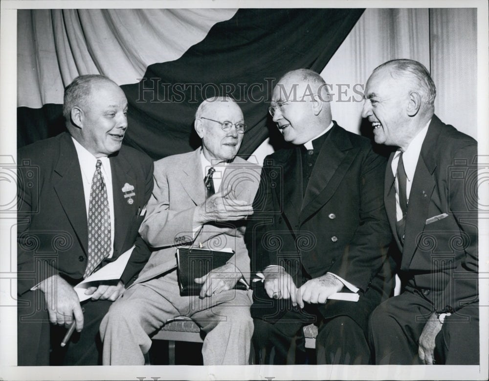 1952 Press Photo Cardinal Spellman at the Commodore Hotel With George Meany - Historic Images