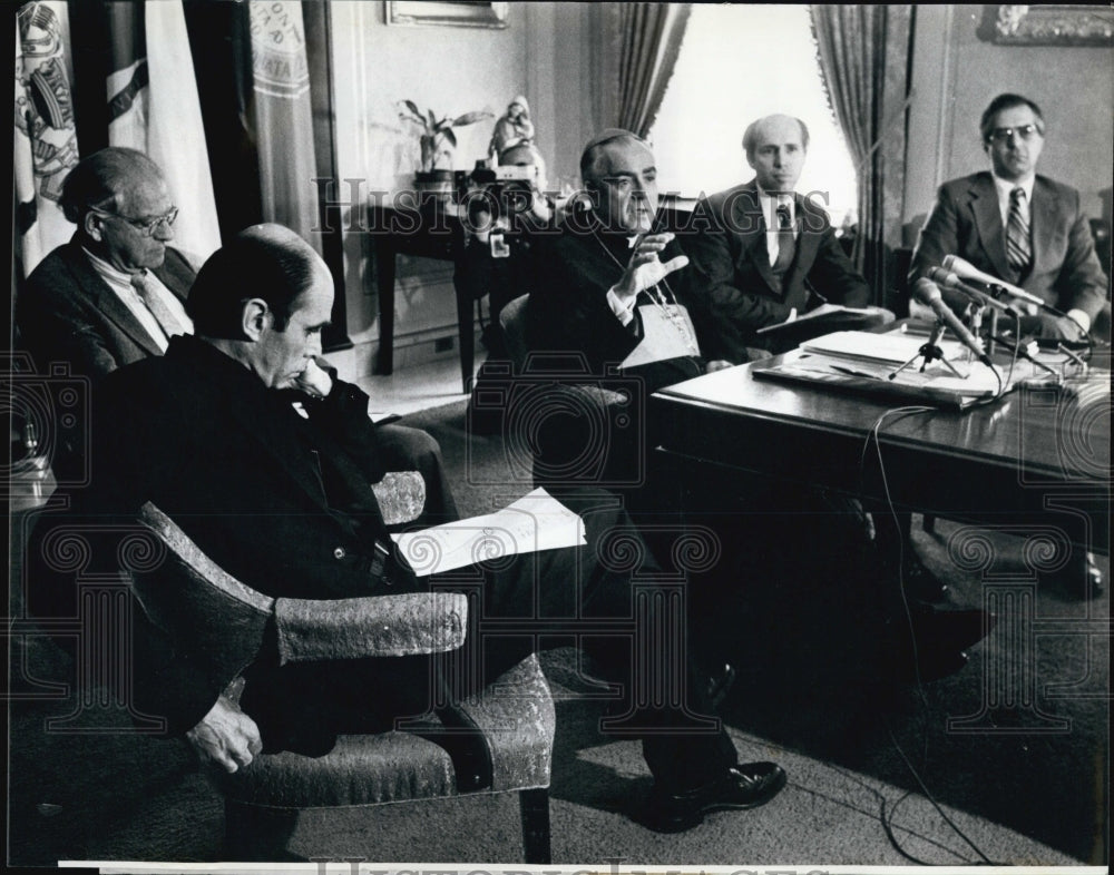 Press Photo News Conference Cardinal Medeiros Reverend Hehr Dr Muller - Historic Images