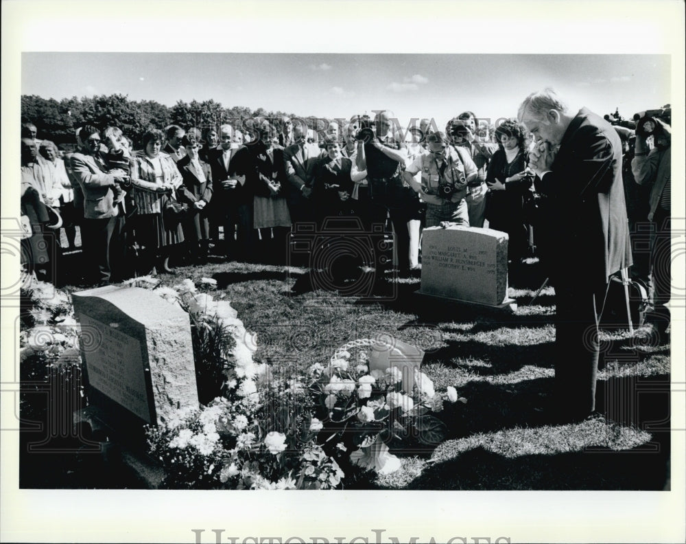 1984 Press Photo Archbishop Law Performs Memorial Service for Cardinal Medeiros - Historic Images