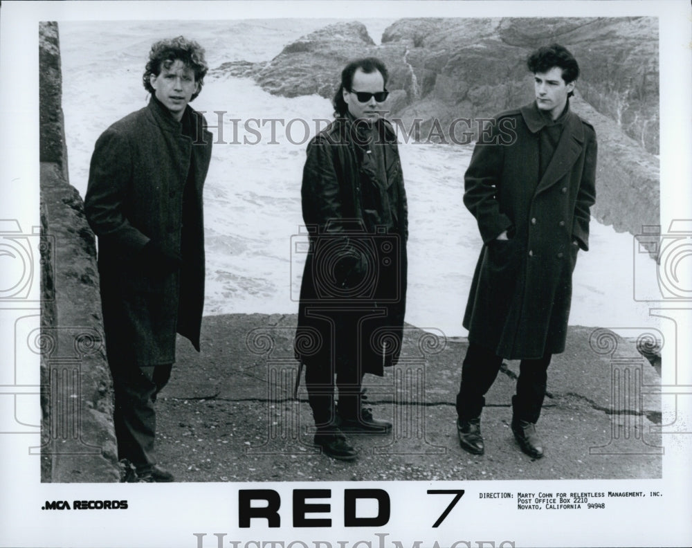 Press Photo Musical Group Red 7 - Historic Images