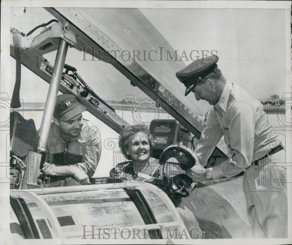 1955 Press Photo Pioneer Aviatrix Ruth Nichols In 1st Jet Plane Hamilton AF - Historic Images