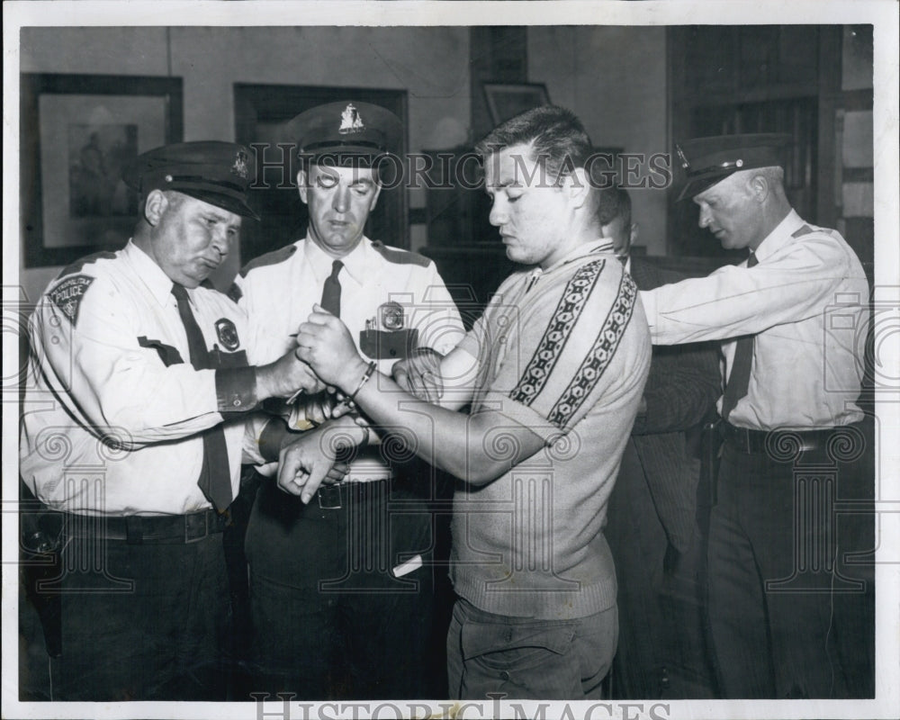 1960 Press Photo Dennis DeMarco arrested triple shooting ex-girlfriend 2 boys - Historic Images