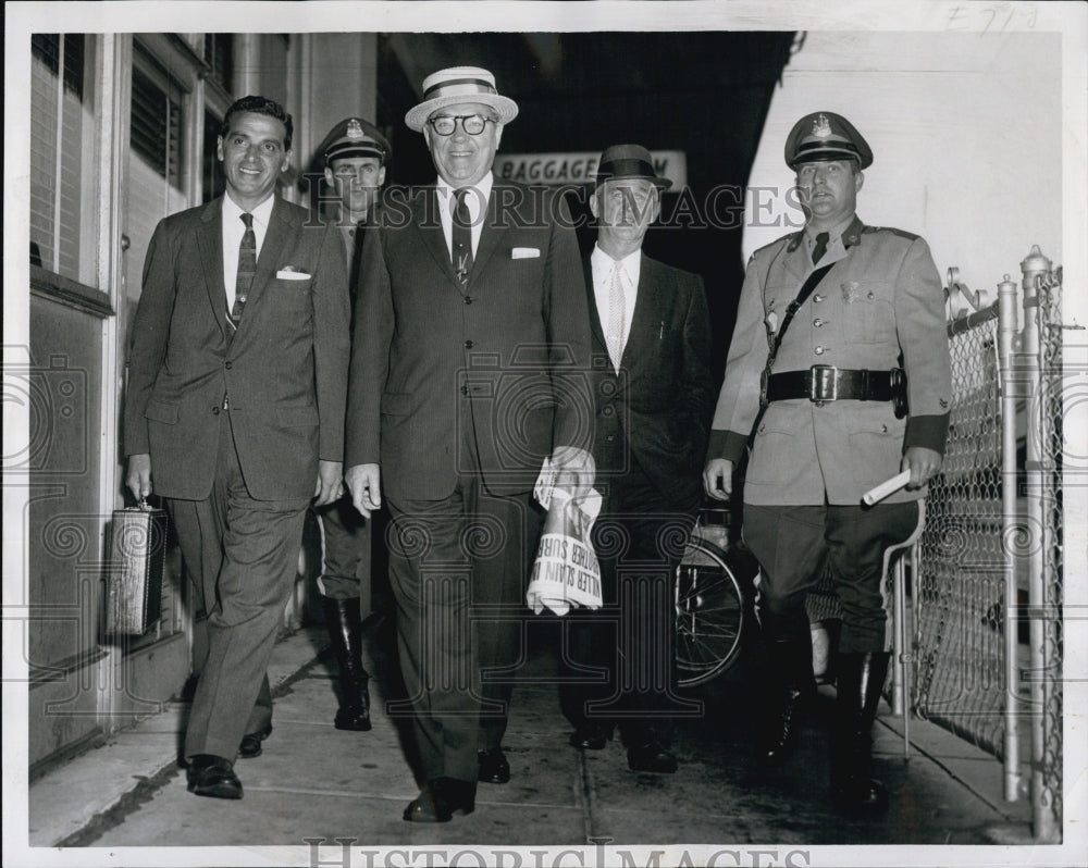 1959 Press Photo Lawmen Arrive At Logan International Airport - Historic Images