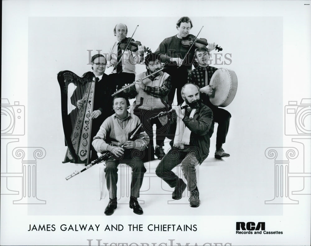 Press Photo James Galway (Flute Player) and The Chieftains (Irish Band) - Historic Images