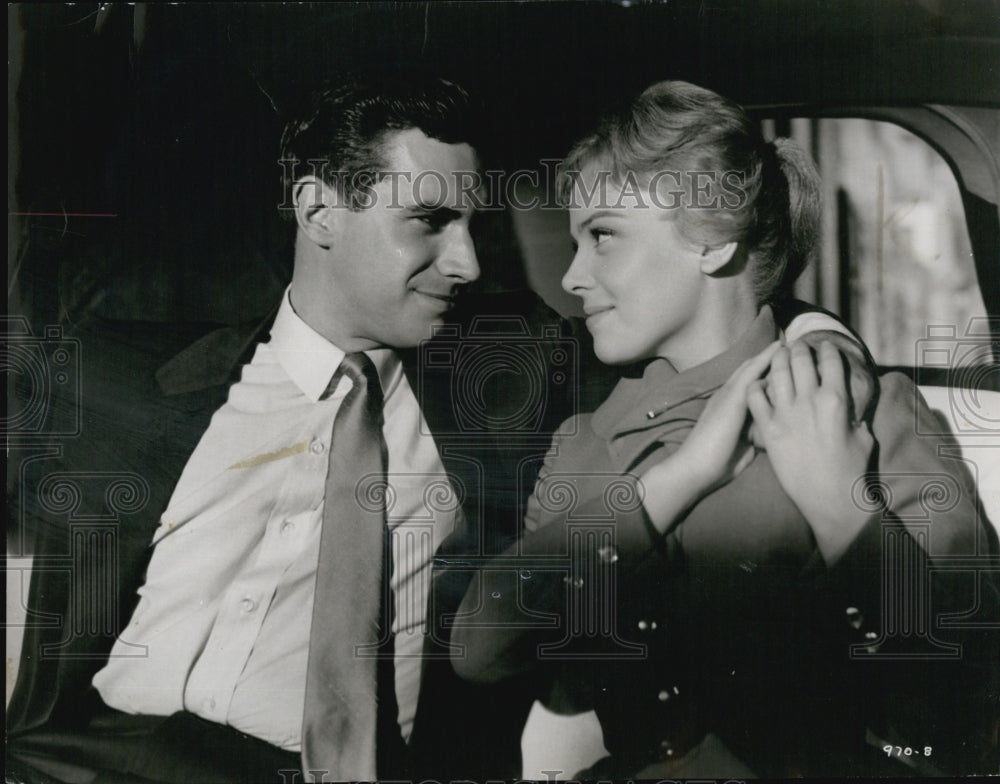 1958 Press Photo Actor Bradford Dillman in "A Certain Smile" - Historic Images