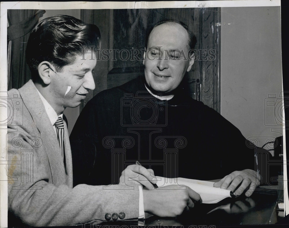 1955 Press Photo Friar Louis Dion &amp; Hector Gomez Freshman of Mexico City - Historic Images